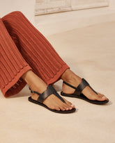 Ana Leather Thong Leather Sandals |