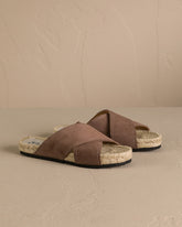 Suede Crossed Bands Sandals |
